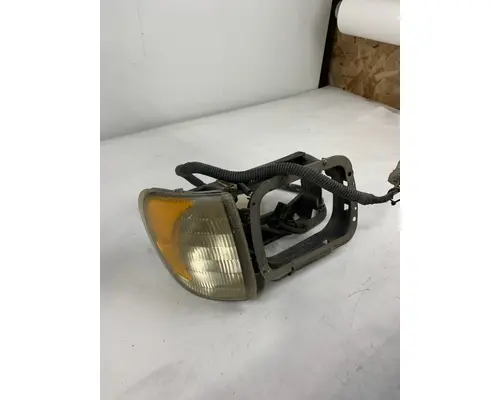 INTERNATIONAL 9100/9200/9400/9900 HEADLAMP