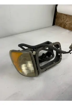 INTERNATIONAL 9100/9200/9400/9900 HEADLAMP