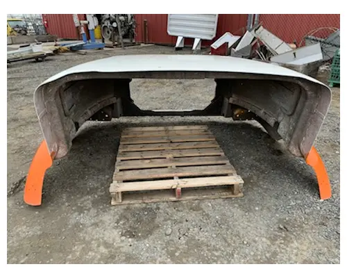 INTERNATIONAL 9100 I HOOD