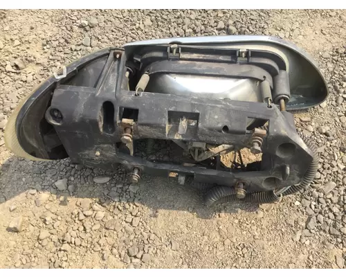 INTERNATIONAL 9100I 2000-2003 HEADLAMP ASSEMBLY