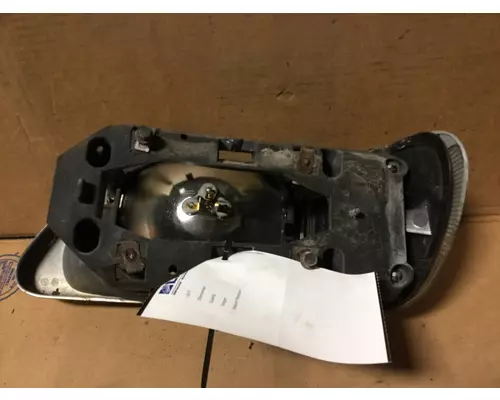 INTERNATIONAL 9100I 2000-2003 HEADLAMP ASSEMBLY