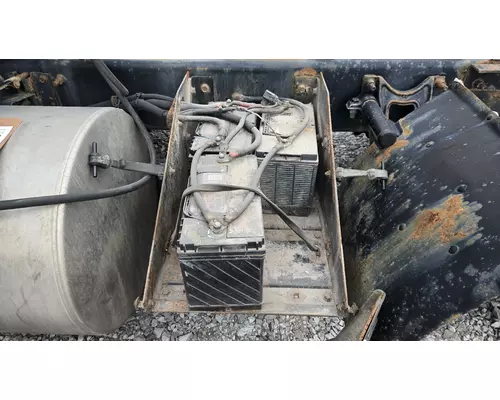 INTERNATIONAL 9100I Battery BoxTray