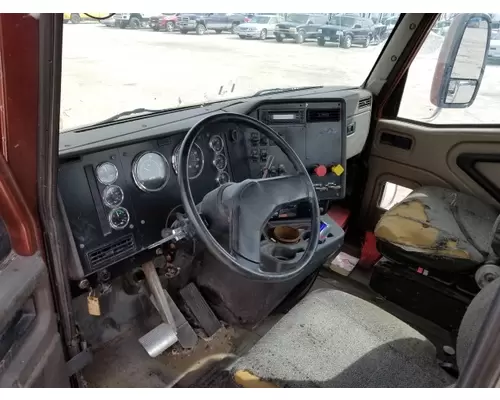 INTERNATIONAL 9100I CAB