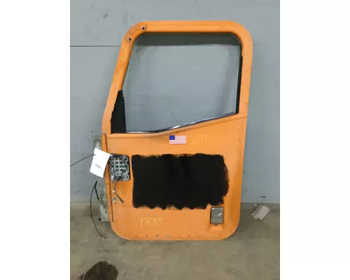 INTERNATIONAL 9100I DOOR ASSEMBLY, FRONT