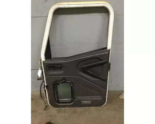 INTERNATIONAL 9100I DOOR ASSEMBLY, FRONT