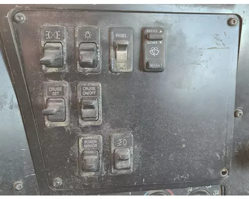 INTERNATIONAL 9100I Dash Panel