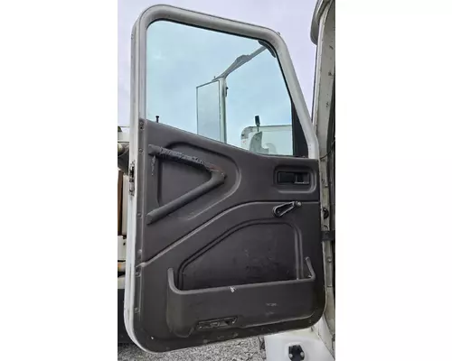 INTERNATIONAL 9100I Door Assembly, Front