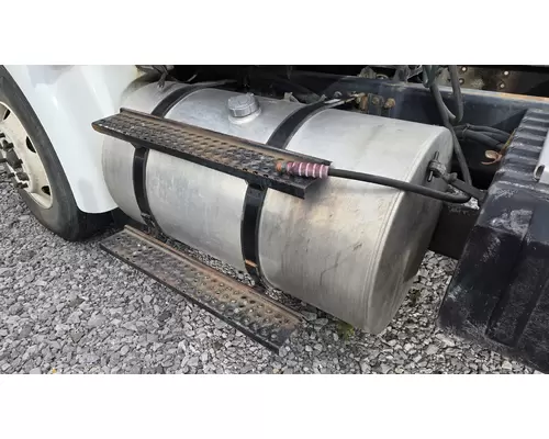 INTERNATIONAL 9100I Fuel Tank