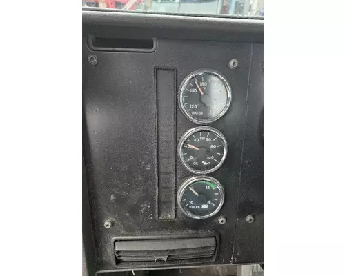 INTERNATIONAL 9100I GAUGE CLUSTER