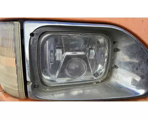 INTERNATIONAL 9100I Headlamp Assembly