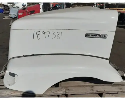 INTERNATIONAL 9100I Hood