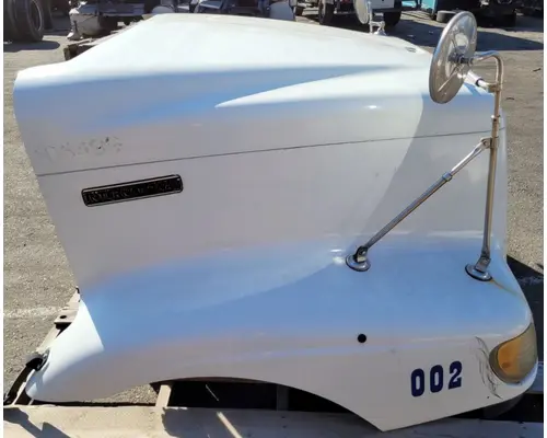 INTERNATIONAL 9100I Hood