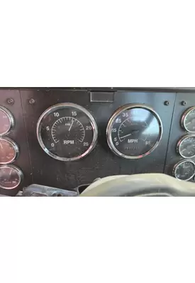 INTERNATIONAL 9100I Instrument Cluster