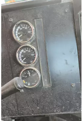 INTERNATIONAL 9100I Instrument Cluster