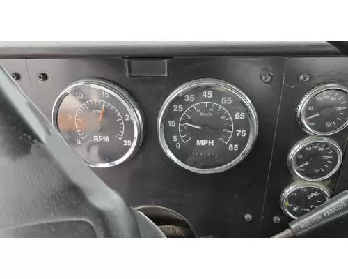 INTERNATIONAL 9100I Instrument Cluster