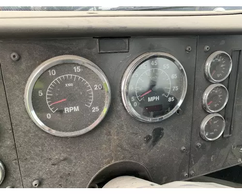 INTERNATIONAL 9100I Instrument Cluster