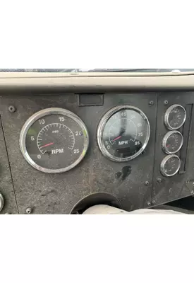 INTERNATIONAL 9100I Instrument Cluster