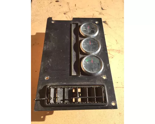 INTERNATIONAL 9100I Instrument Cluster