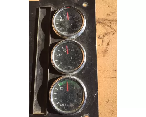 INTERNATIONAL 9100I Instrument Cluster