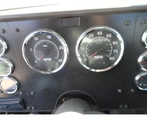 INTERNATIONAL 9100I Instrument Cluster