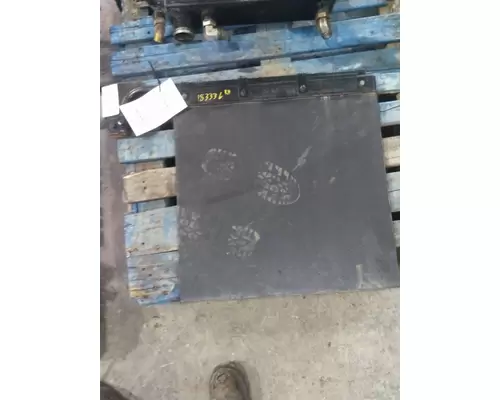 INTERNATIONAL 9100I MUD FLAP HANGER