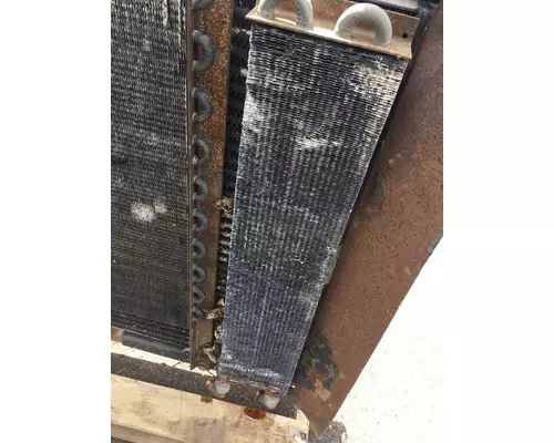 INTERNATIONAL 9100I Radiator