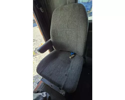 INTERNATIONAL 9100I Seat, Front