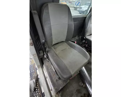 INTERNATIONAL 9100I Seat, Front