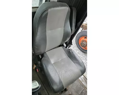 INTERNATIONAL 9100I Seat, Front