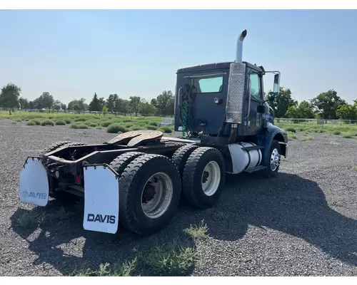 INTERNATIONAL 9100I Vehicle For Sale