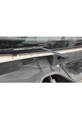 INTERNATIONAL 9100I Windshield Wiper Arm