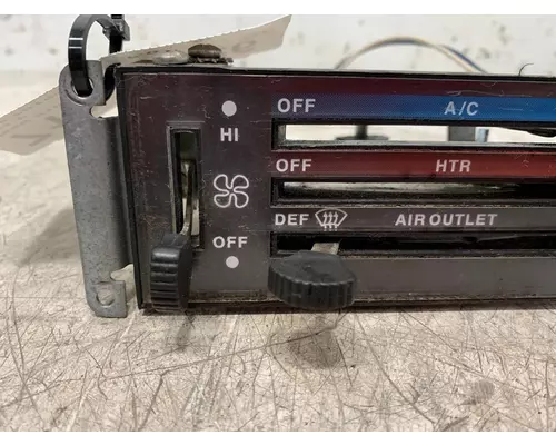 INTERNATIONAL 9100 Climate Control