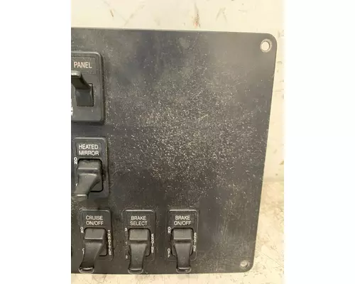 INTERNATIONAL 9100 Dash  Console Switch