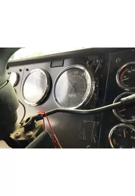 INTERNATIONAL 9100 GAUGE CLUSTER