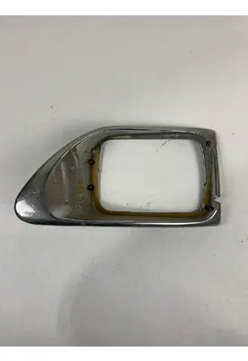 INTERNATIONAL 9100 HEADLAMP