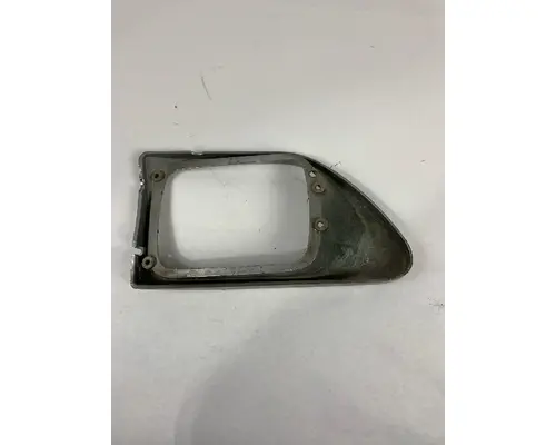 INTERNATIONAL 9100 HEADLAMP