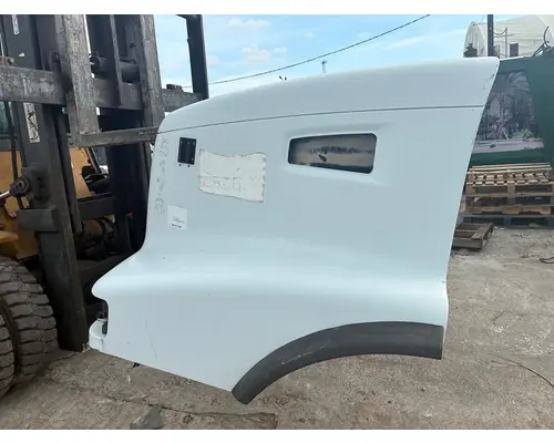 INTERNATIONAL 9100 Hood