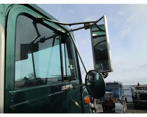 INTERNATIONAL 9100 Mirror (Side View)