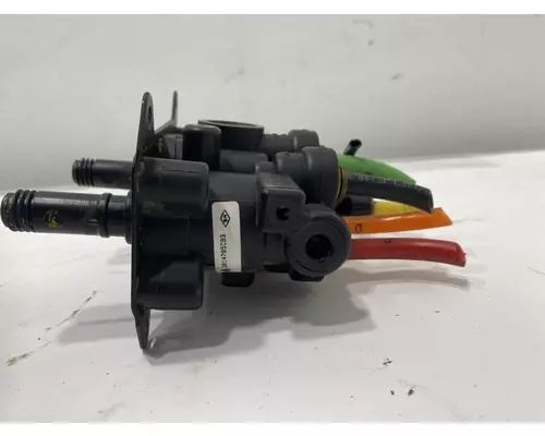 INTERNATIONAL 9100i Brake Proportioning Valve