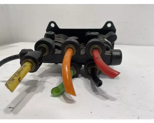 INTERNATIONAL 9100i Brake Proportioning Valve