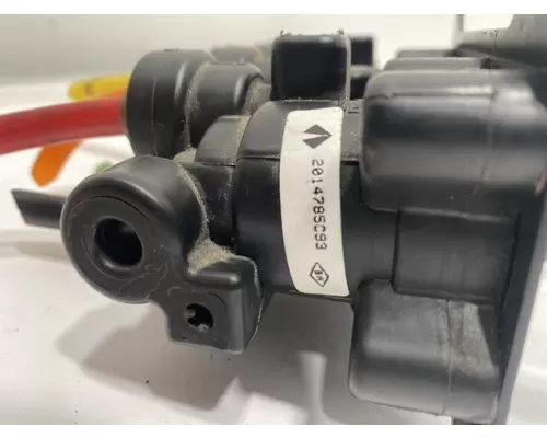 INTERNATIONAL 9100i Brake Proportioning Valve