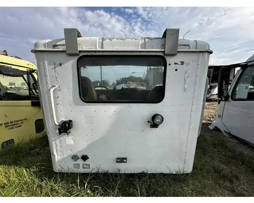 INTERNATIONAL 9100i Cab Assembly