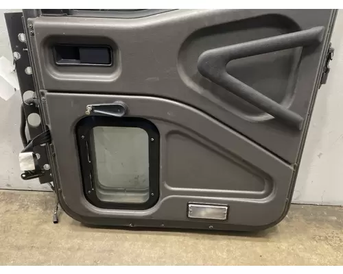 INTERNATIONAL 9100i Door Assembly, Front