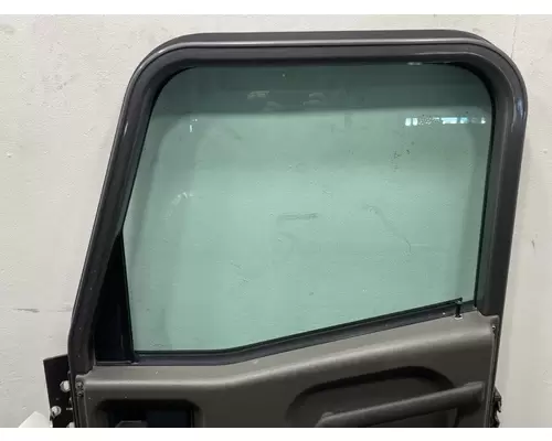 INTERNATIONAL 9100i Door Assembly, Front