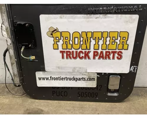 INTERNATIONAL 9100i Door Assembly, Front