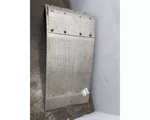 INTERNATIONAL 9100i Fender Extension