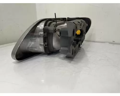 INTERNATIONAL 9100i Headlamp Assembly