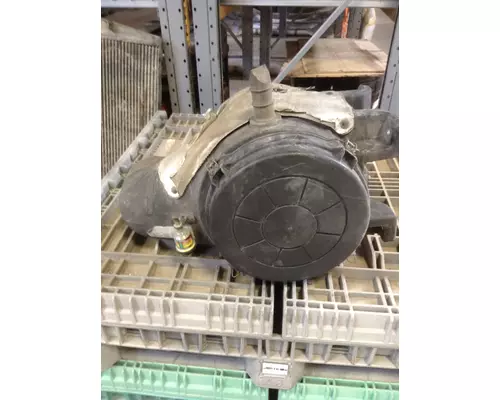 INTERNATIONAL 9200 / 9400 Air Cleaner