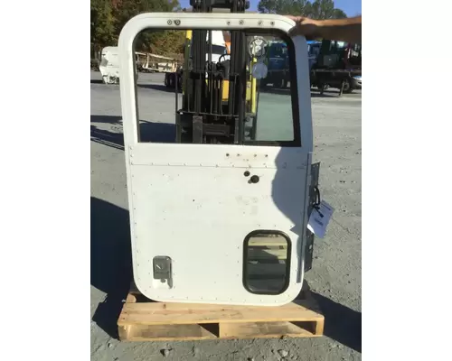 INTERNATIONAL 9200 1994-1999 DOOR ASSEMBLY, FRONT