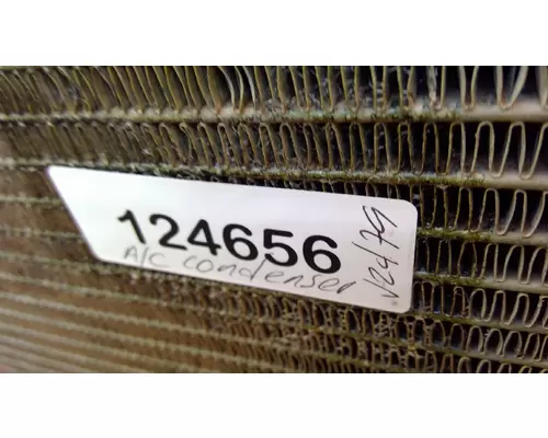 INTERNATIONAL 9200/9400_40945 AC Condenser